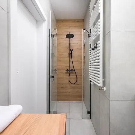 Grzybowska View By Bookinghost Varsovie