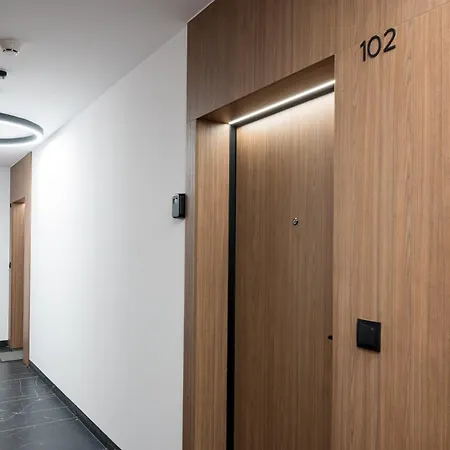 Grzybowska View By Bookinghost * Varsovie