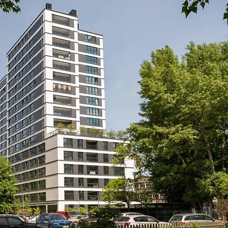 Grzybowska View By Bookinghost Varsovie