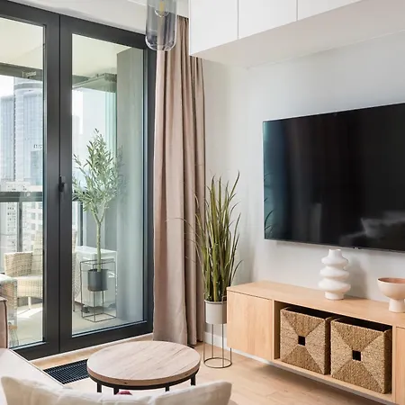 Grzybowska View By Bookinghost * Varsovie