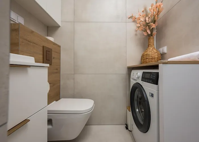 Grzybowska View By Bookinghost Apartman