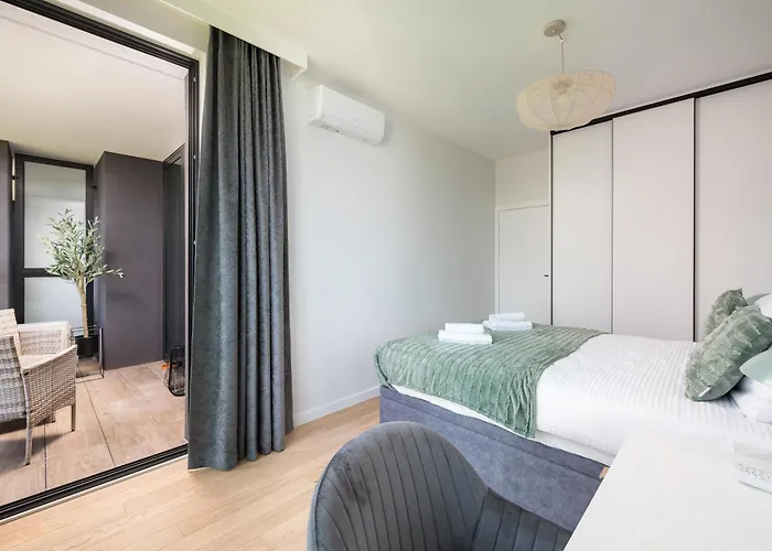 Grzybowska View By Bookinghost