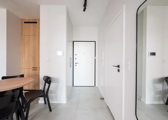 Grzybowska View By Bookinghost Apartman