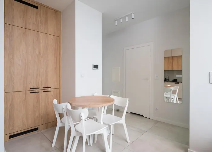 Grzybowska View By Bookinghost *