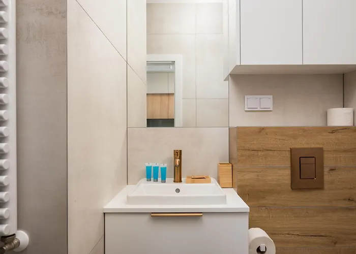 Grzybowska View By Bookinghost Varsó